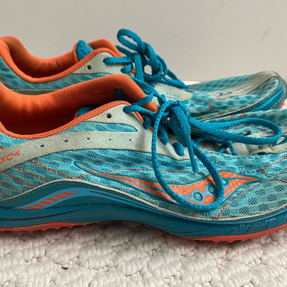 Saucony distance spikes